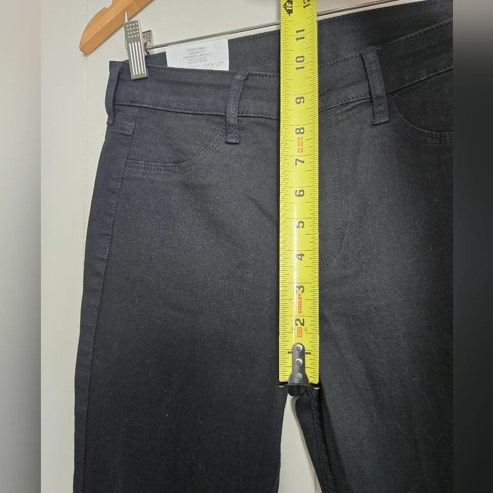 NWT H&M Black Skinny Ankle Jeans -Size 27